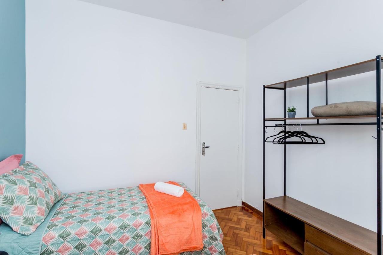 Chegou O Pe Na Areia Em Plena Praia De Copacabana, Incrivel Apto De 2 E 3 Quartos, Tudo Novo E Decorado, 50M Da Praia, Com Cozinha E Lavanderia Completos Rio de Janeiro Bagian luar foto